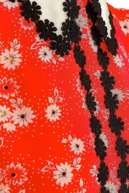 Queens of Archive Mary Daisy Print Mini Dress Red Size UK 10 for rent on The Volte - image 4