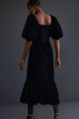 Queens of Archive Genie Velvet Midi Dress Black Size M / UK 10 for rent on The Volte - image 3