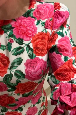 Queens of Archive Katherine Maxi Dress Floral Size UK 10 for rent on The Volte - image 4