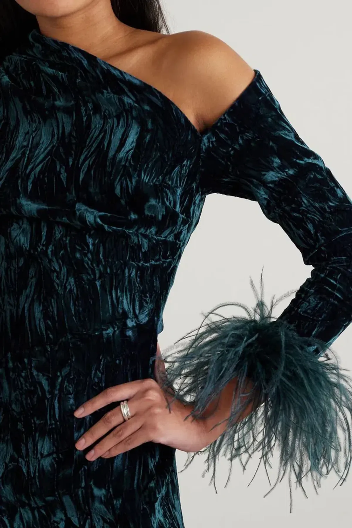 16Arlington Adelaide Velvet Feather Midi Dress Teal Size UK 12 - Image 2