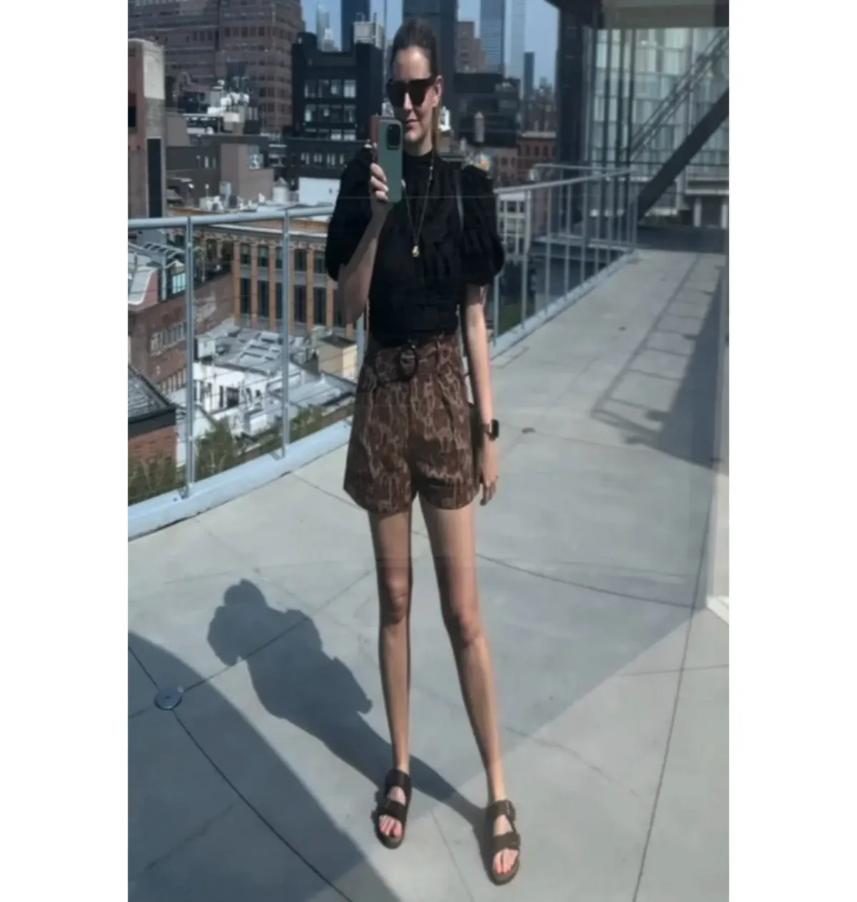 Sezane Rome Shorts Print Size 12 - Image 3